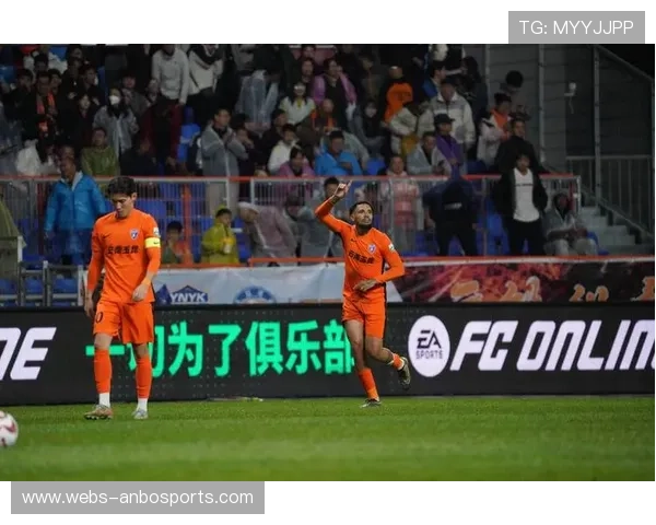 青岛西海岸高位逼抢战术奏效，保级前景乐观