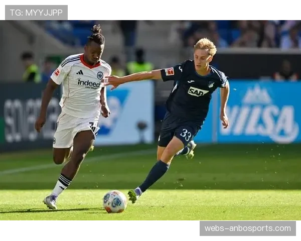 法兰克福2-1逆转斯图加特，后者跌入降级附加赛区